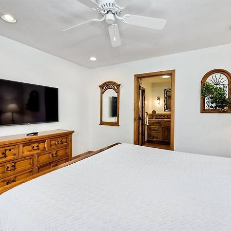 Great Group Retreat! Hacienda Decor, Spacious Floor Plan, Private Backyard Карлсбад Экстерьер фото